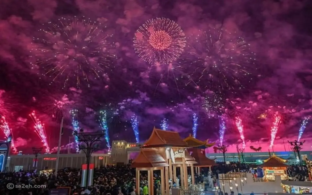 الإمارات تدخل 2026 برقصة الثلث ساعة لـ6500 درون