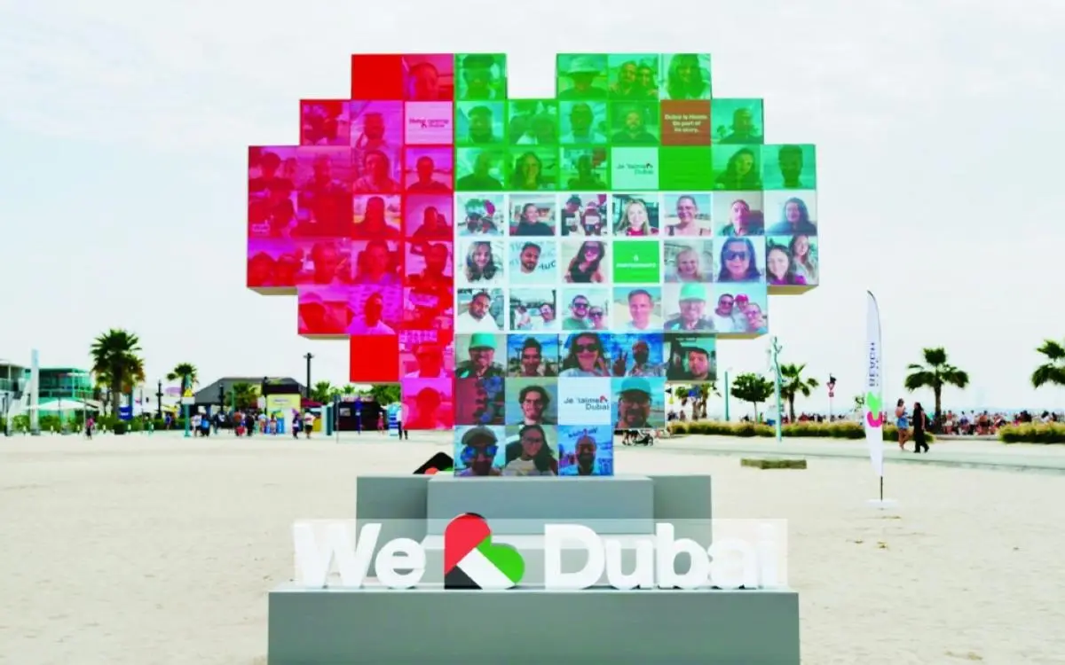 آلاف صور السيلفي في حب دبي