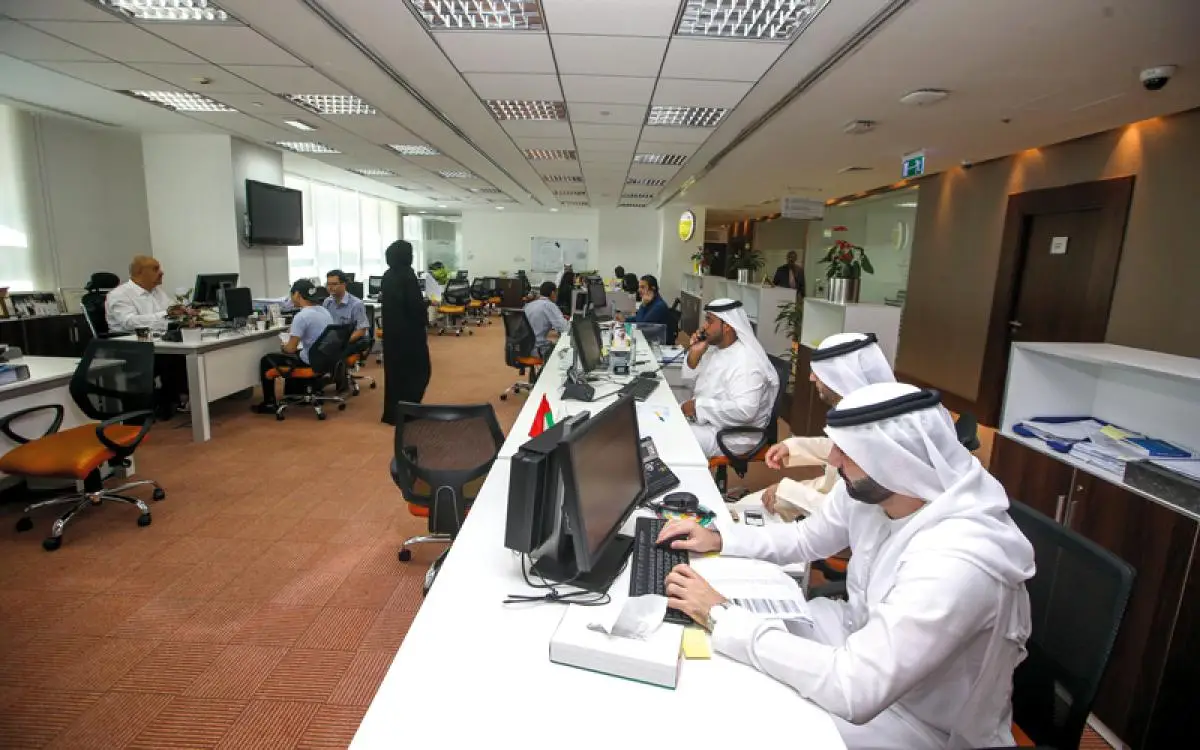 دبي تصنع جيشاً ذكياً من 5 آلاف موظف