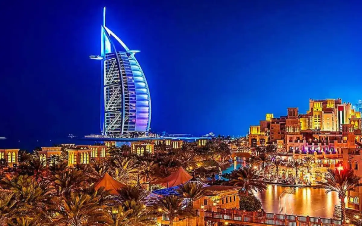 برج أيقوني في دبي يخضع لـ"ورشة تجميل" 18 شهراً