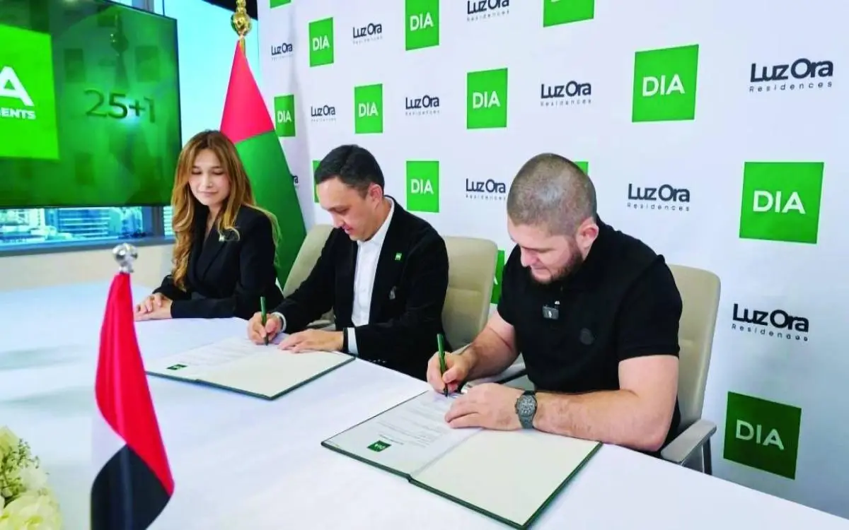 "مقاتل" ومستثمر عقاري معاً في دبي