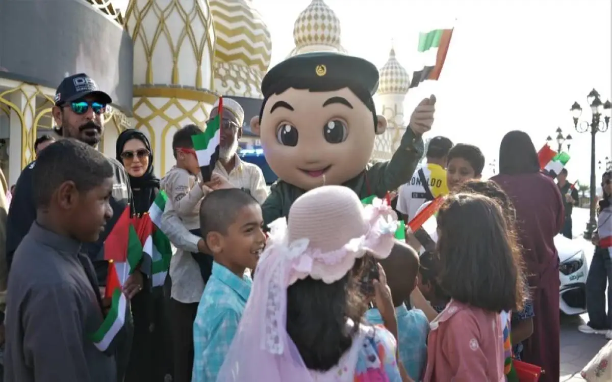 "عَلَم مع كل زائر" في قرية دبي العالمية