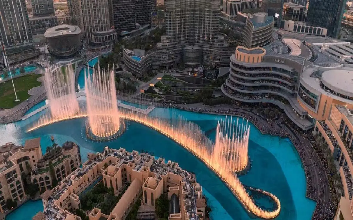 "بلومبيرغ": دبي تنفض الغبار عقارياً وإعمار تصعد 16%