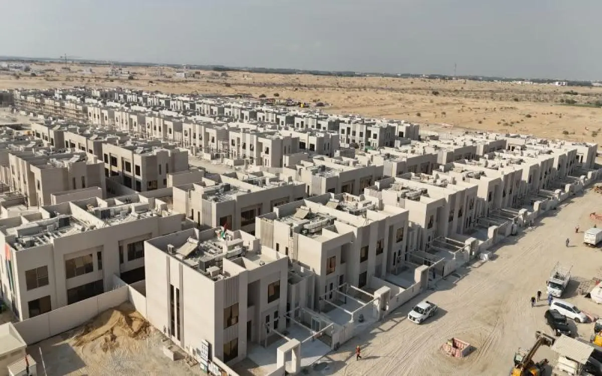 830 مسكناً من الشيخة هند لاستقرار أسر دبي