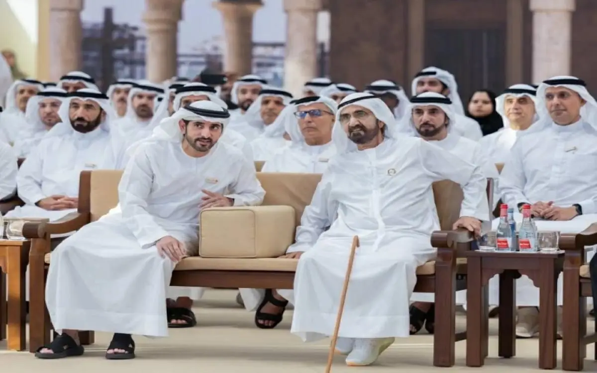 محمد بن راشد يكرم رواة "إرث دبي"