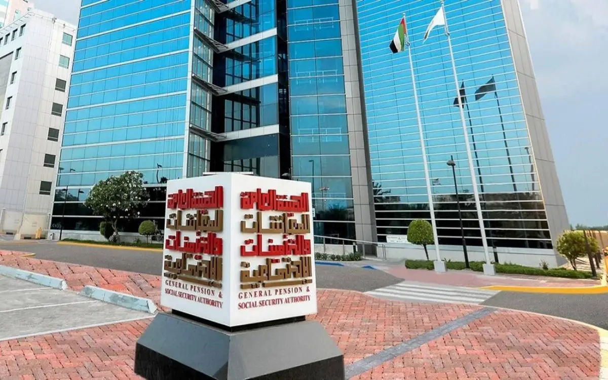 "معاشات الإمارات" توضح طريقك إلى 100% من الراتب بعد 35 سنة