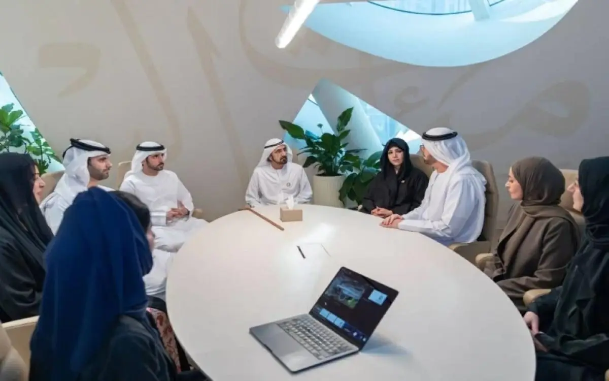 محمد بن راشد: 50% من خدمات الحكومة بهذه التقنية خلال عامين