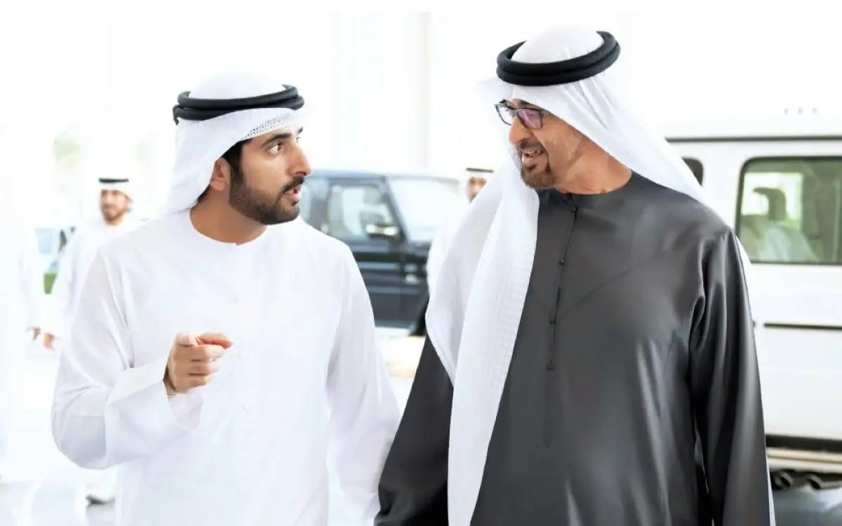 قصيدة حمدان بن محمد عن "ظِلّ لا يميل"
