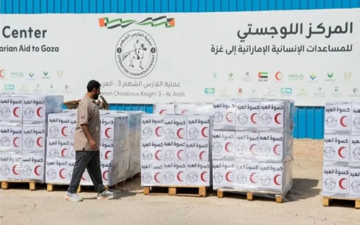 4 قوافل غذاء وكسوة عيد من الإمارات إلى مكان واحد