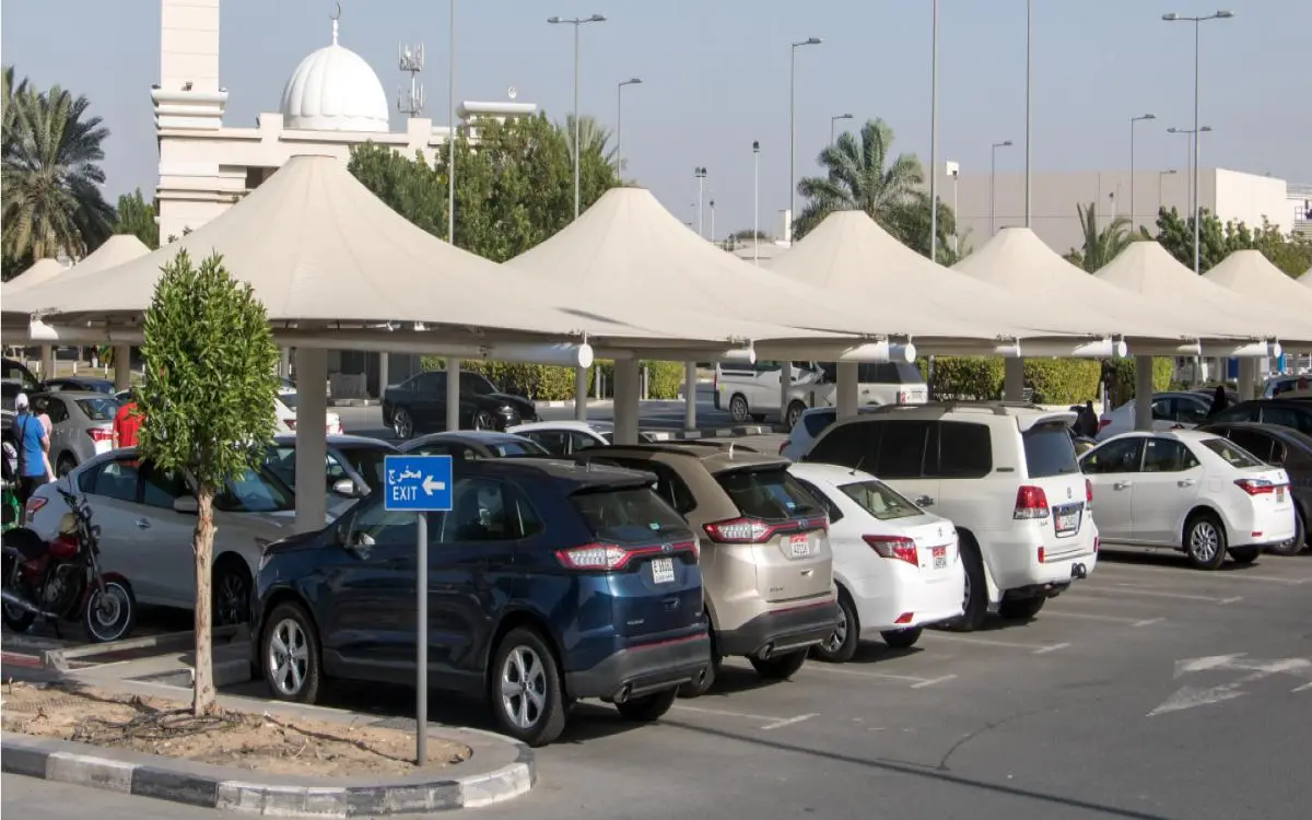 مواقف مطار دبي أرخص صيفاً: 3 أيام بـ100 درهم
