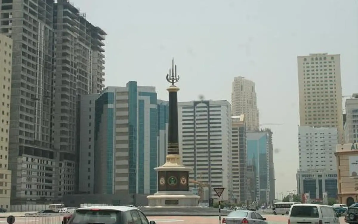 نفق بين الشارقة ودبي "دون التضحية بالذكريات"