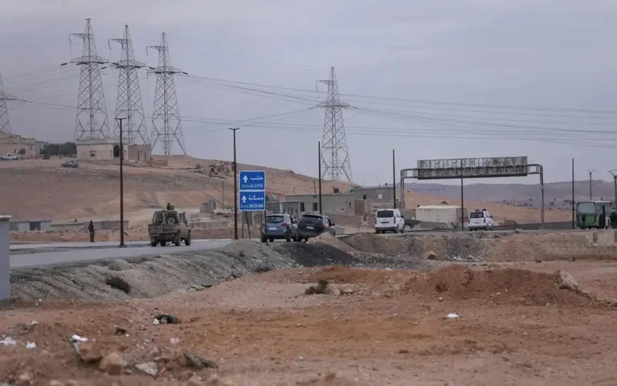 دمشق تستثمر تقدمها الميداني وتخاطب "عقلاء قسد"