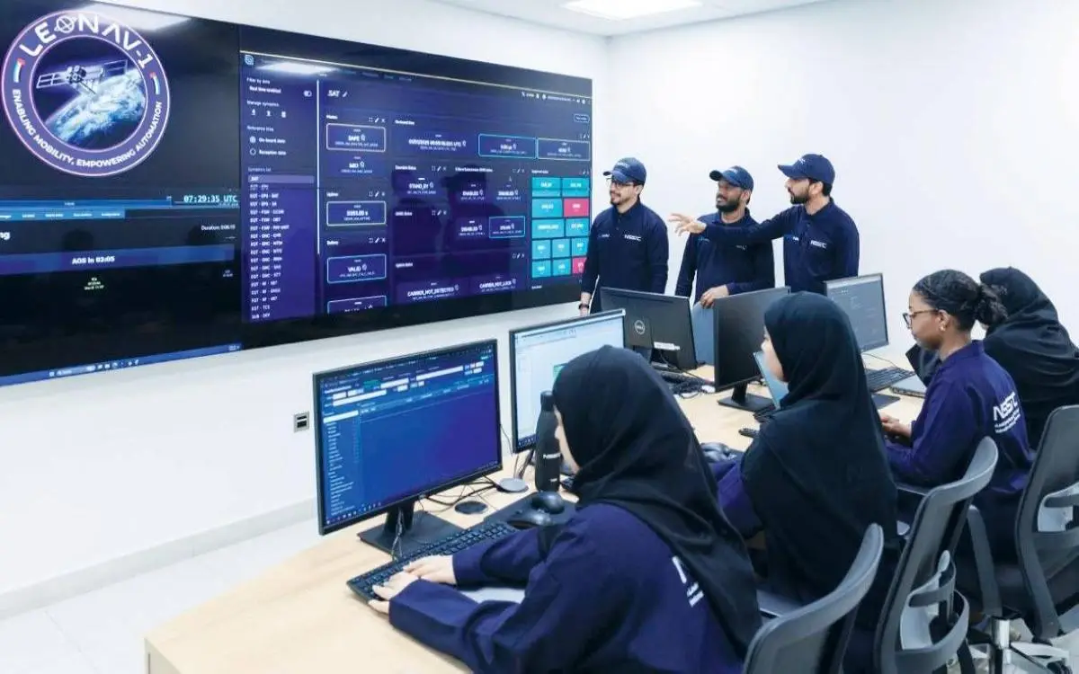 الإمارات تطلق قمراً "مكعباً" في الفضاء