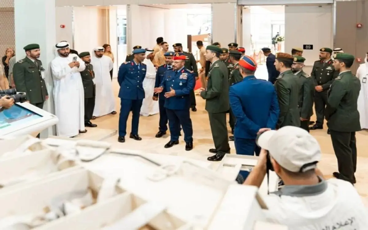 مجندون في دبي من الزي العسكري إلى بدلة العمل في 3 أيام