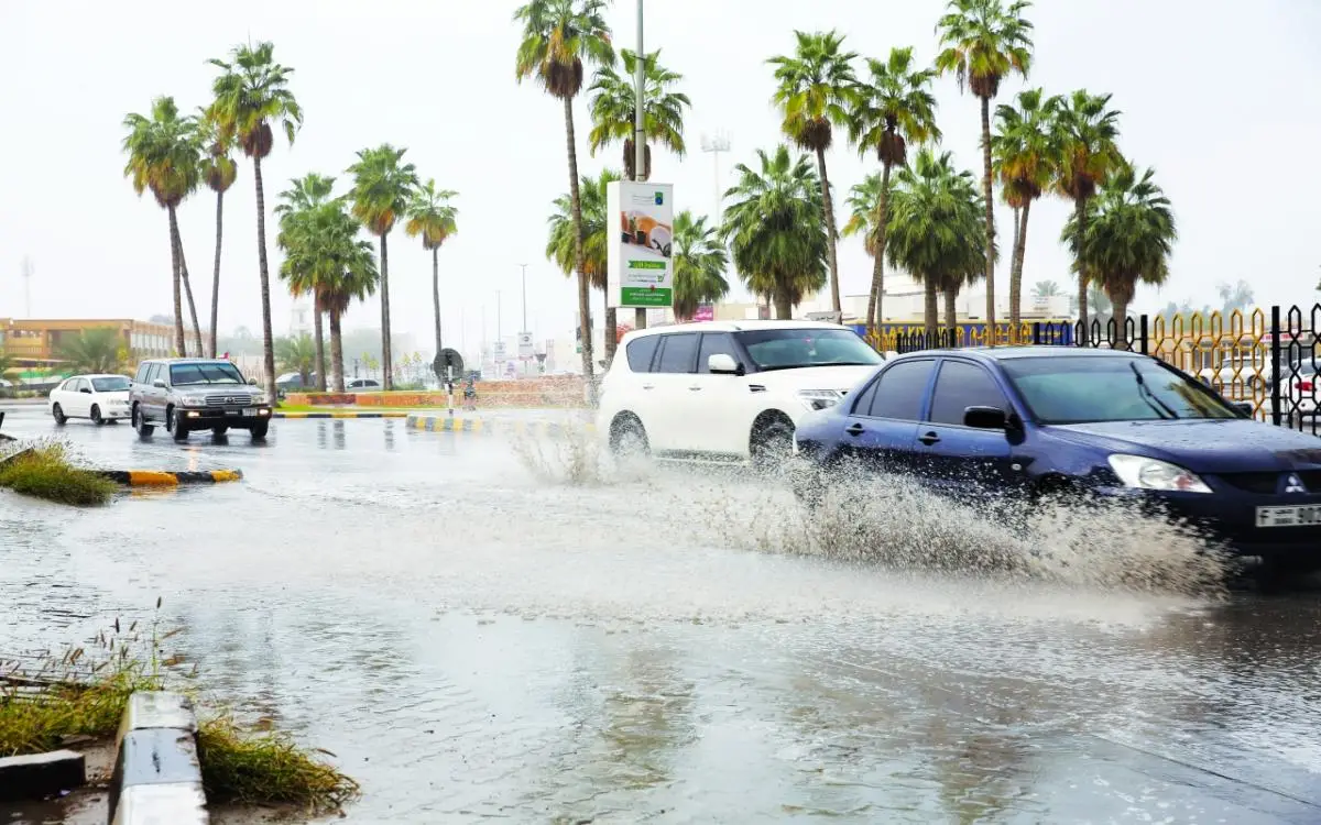 أمطار في أبوظبي ودبي وهذا طقس الجمعة