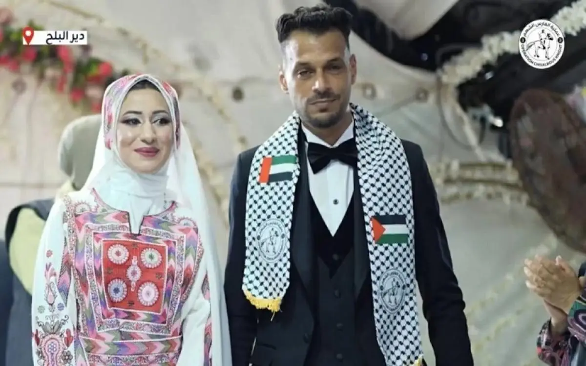 هدية إماراتية لعروسان من غزة
