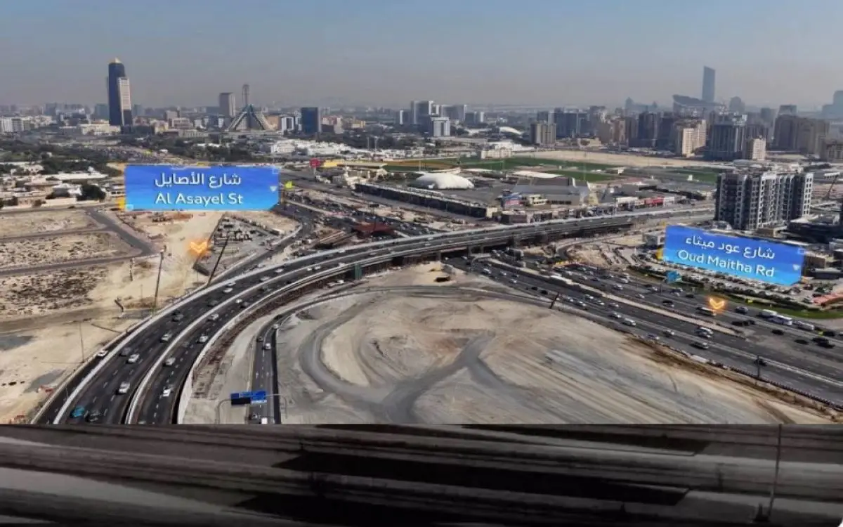 دبي تفتتح جسراً في مشروع يختصر 20 دقيقة إلى 5 دقائق