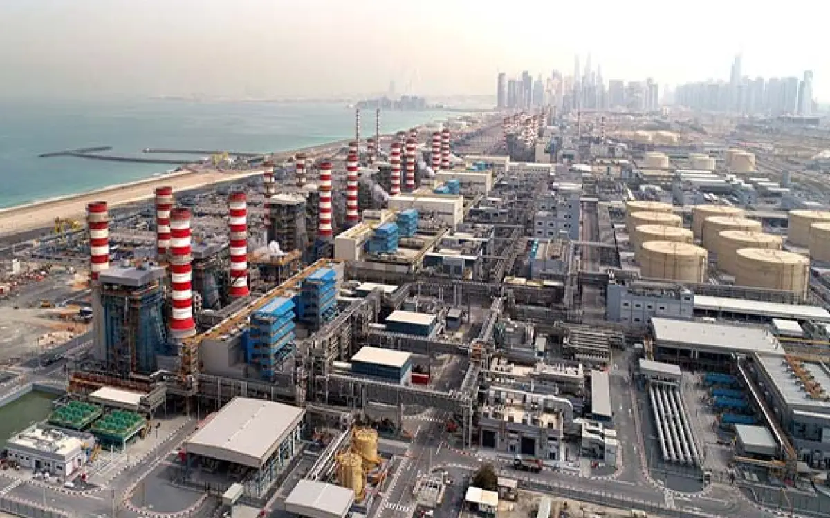 الذكاء الاصطناعي في جبل علي يطرد 28500 طن كربون من دبي