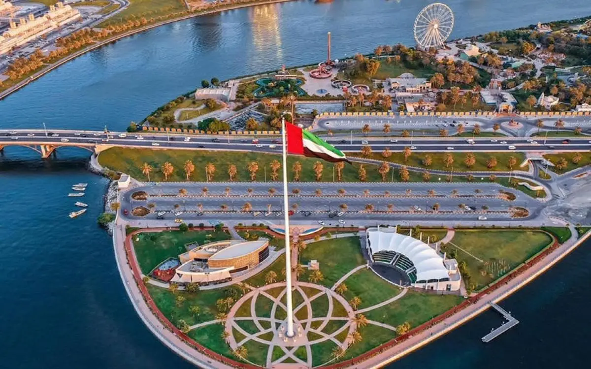الإمارات آمنة والذكاء الاصطناعي يحميها بشروط