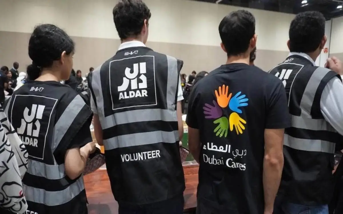 10000 حقيبة مدرسة لهذه الفئة بدعم "الدار" و"دبي العطاء"