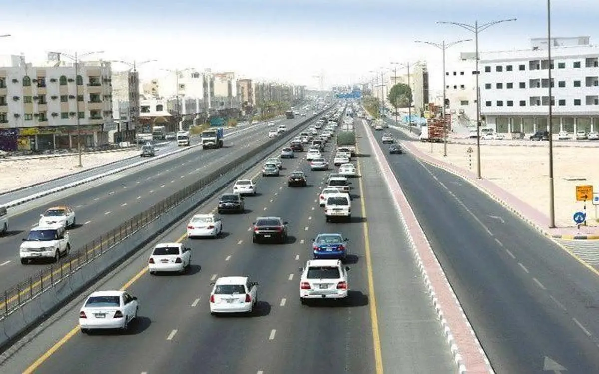 دبي تحوّل "الإمارات" من 3 حارات مزدحمة إلى 5 ذكية