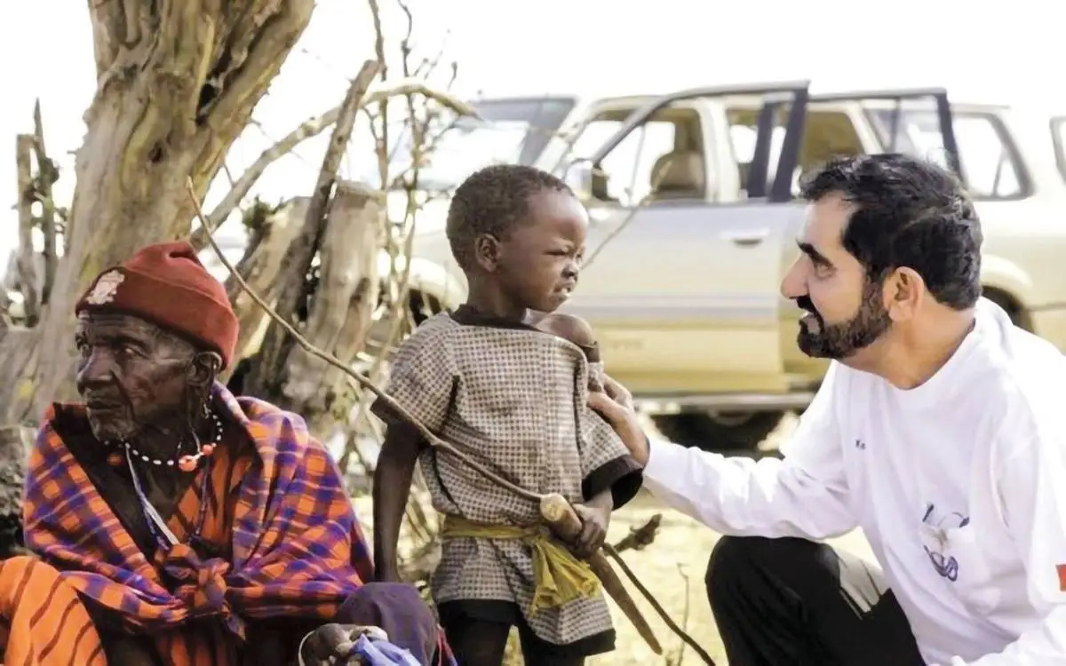 أحمد بن محمد في يوم العمل الإنساني: الإمارات أثرت إيجاباً على الملايين