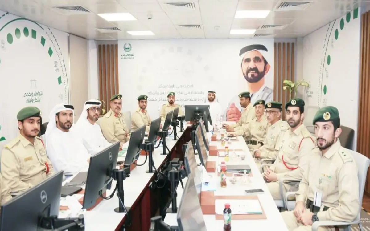 "حاسب" و"طريق بلا عرقلة" يضبطان مرور دبي