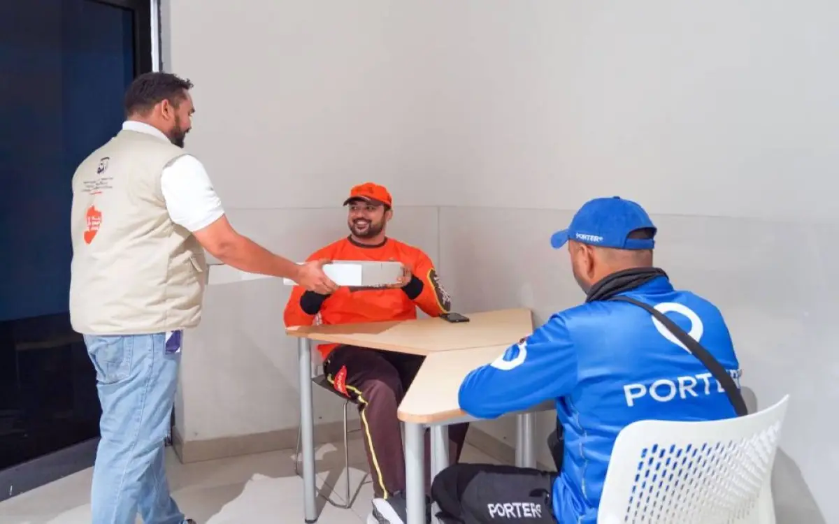 وجبات مجانية في دبي لسائقي التوصيل