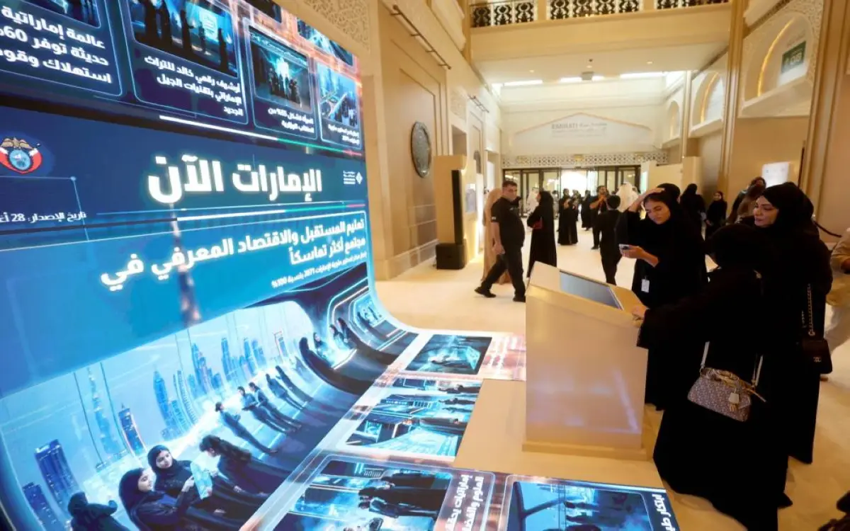 منتدى في دبي ينقل الإماراتيات عبر "آلة زمن" إلى المستقبل