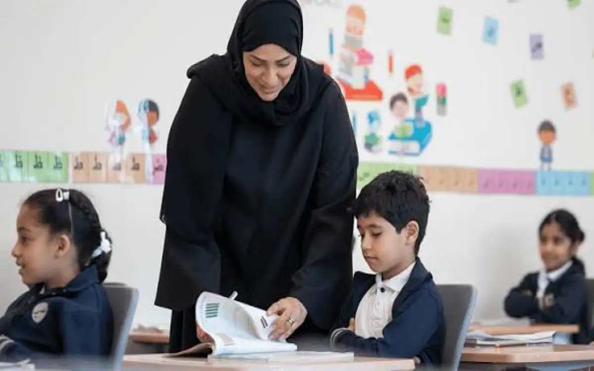 الإمارات تضع خريطة الكتب المدرسية للطلاب والأهل
