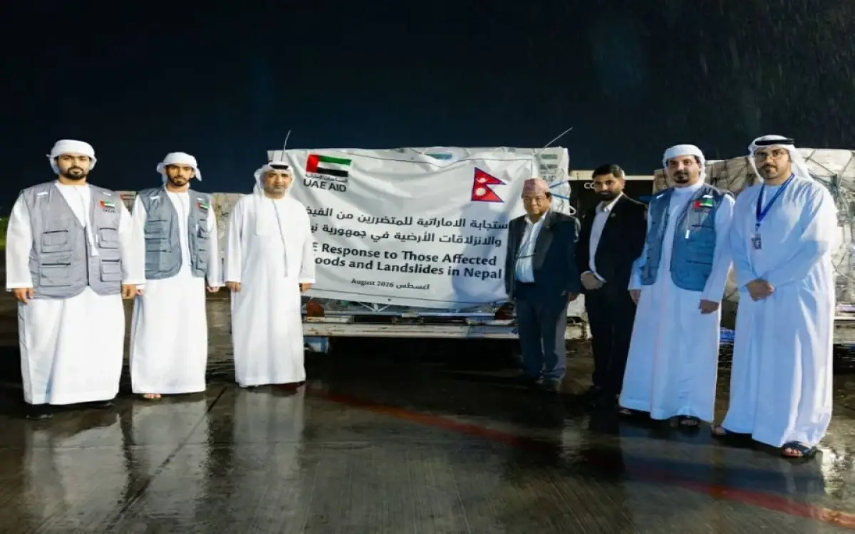 الإمارات تغيث دولة "غارقة"