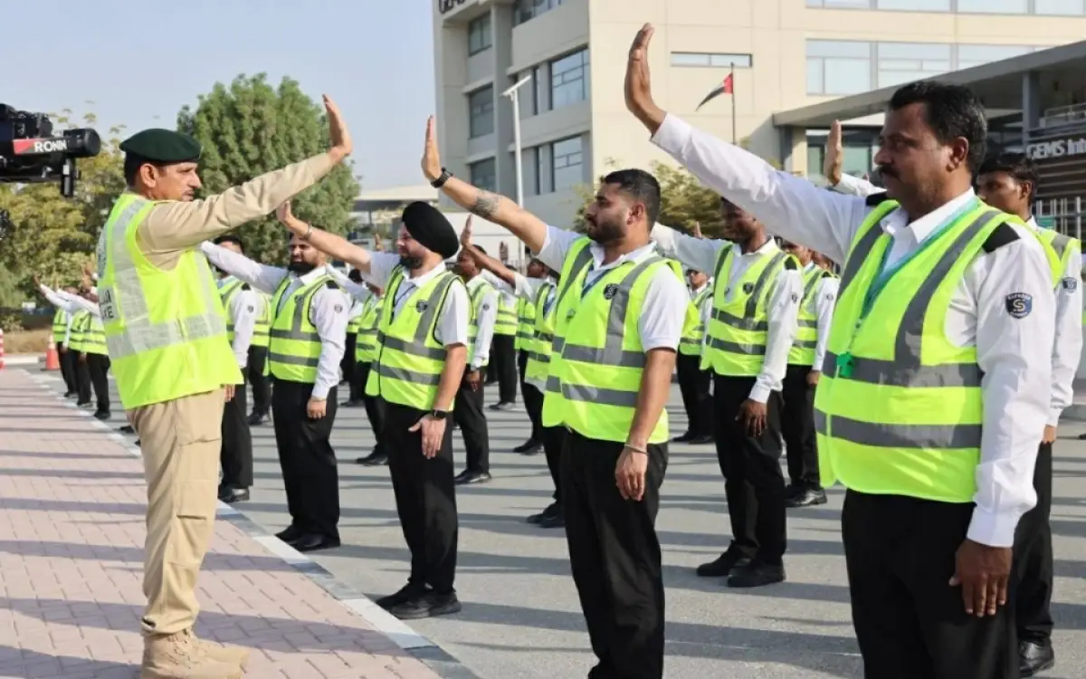 140 "حارس مرور" في 35 مدرسة في دبي