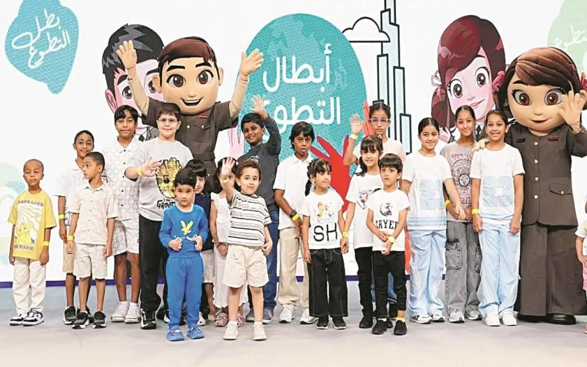 200 طالب متعفف في دبي بحقائب مدرسية جديدة