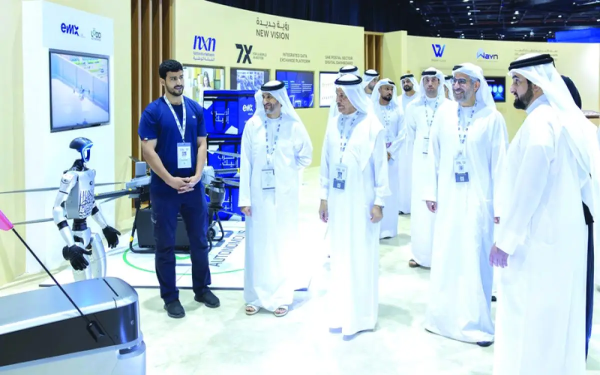 طوابع من دبي تكتب مستقبل البريد العالمي