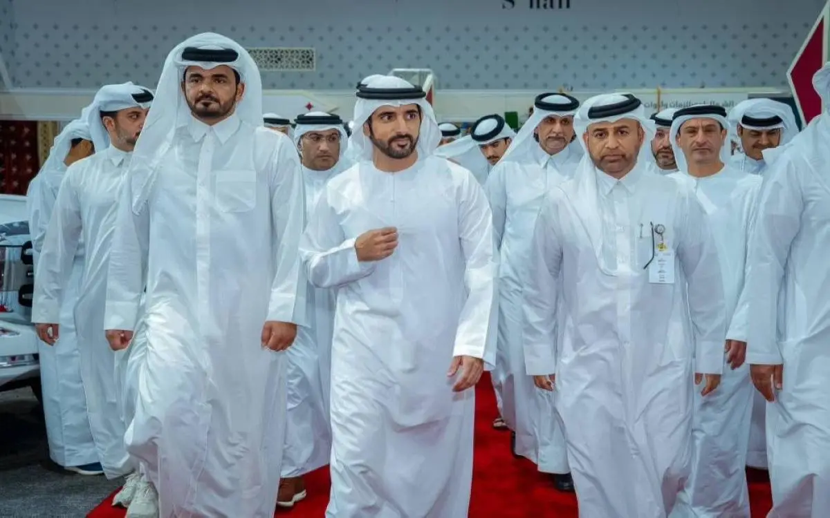 حمدان بن محمد من معرض الصقور: نقف مع قطر