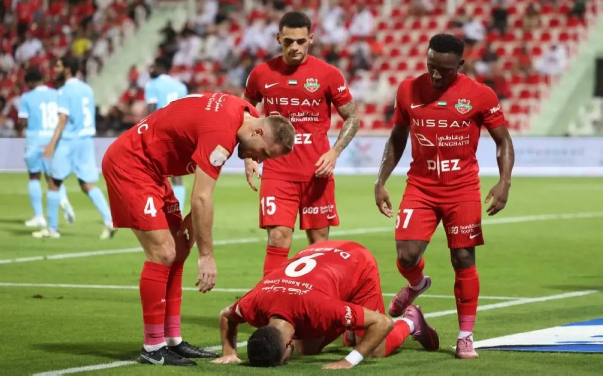 طرد وهدف ملغى.. كيف فاز أهلي دبي على بني ياس؟