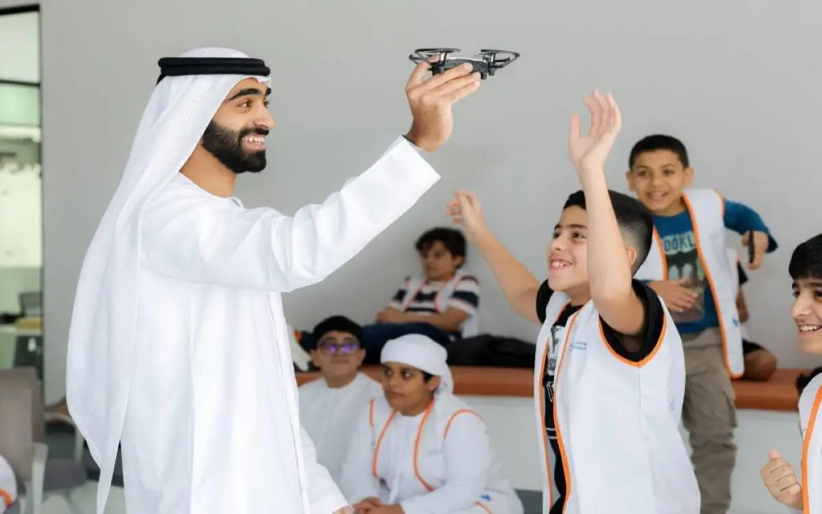 30 طفلاً "مهندساً" في دبي في 10 أيام!