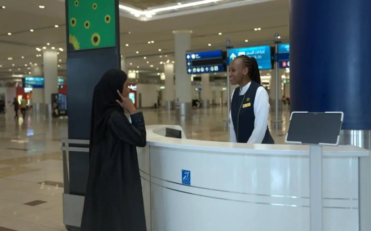 مطار دبي يستثمر في "آذان" المسافرين