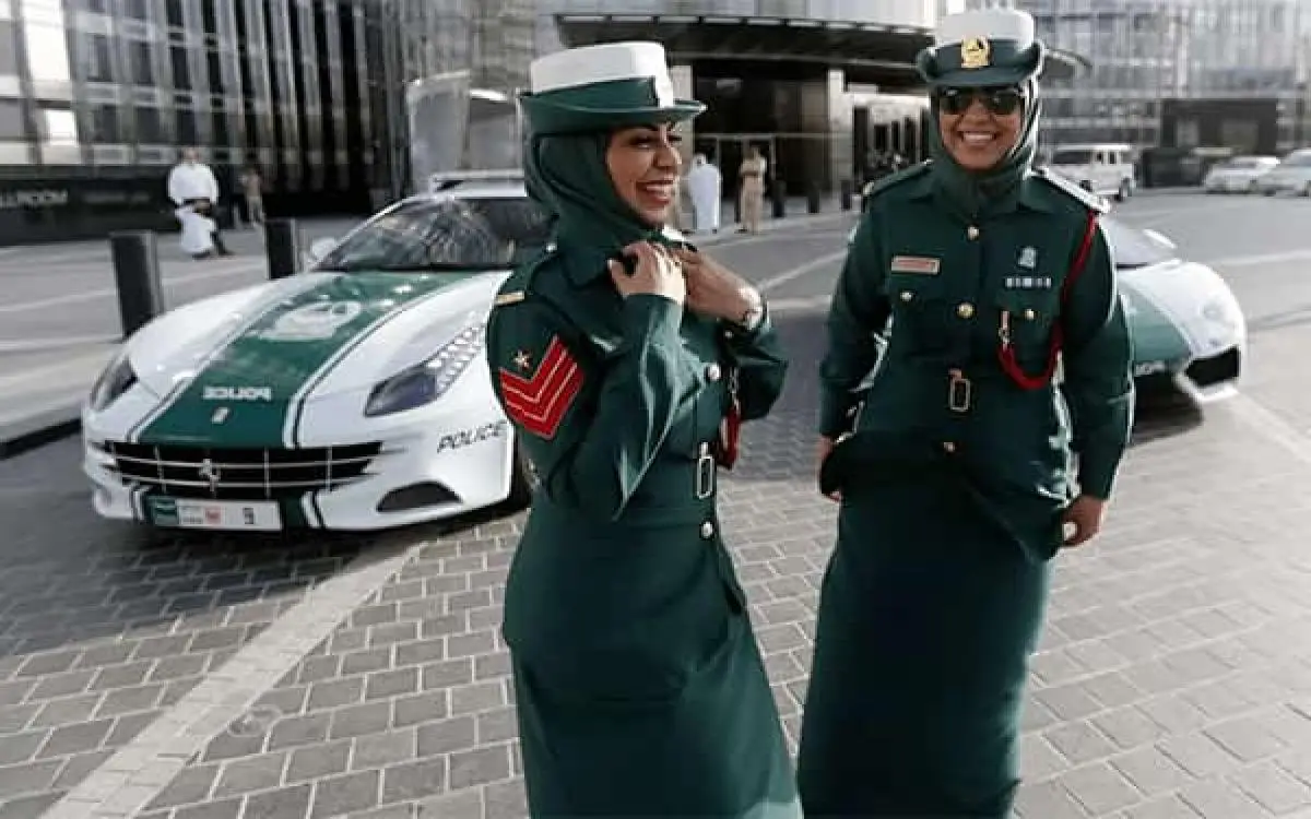 النساء ينتزعن شهادة عالمية لشرطة دبي