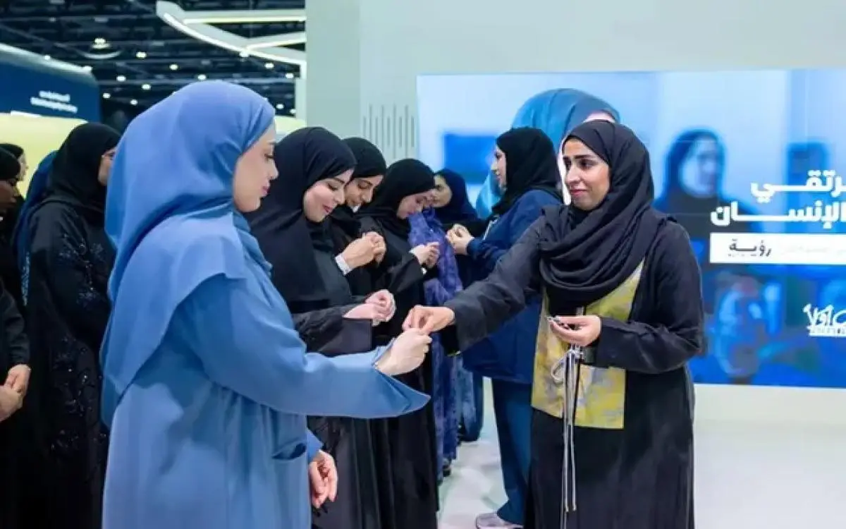 25 ممرضة إماراتية توظفن بفضل "رؤية"