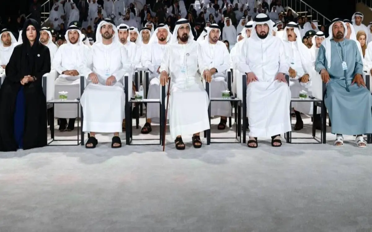محمد بن راشد: وضعت رؤية لفريق دبي لتكون الأجمل والأرقى