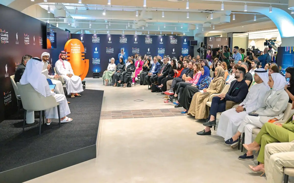 دبي تبحر من عصر الإذاعة إلى البودكاست في "بودفست 2025"