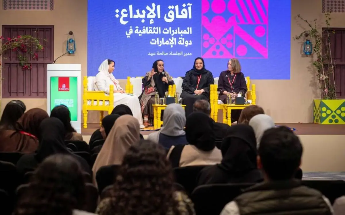 "محور الترجمة" يربط الشرق بالغرب من دبي
