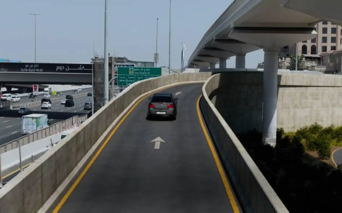 "دقيقة واحدة" تحملك إلى مول الإمارات في دبي