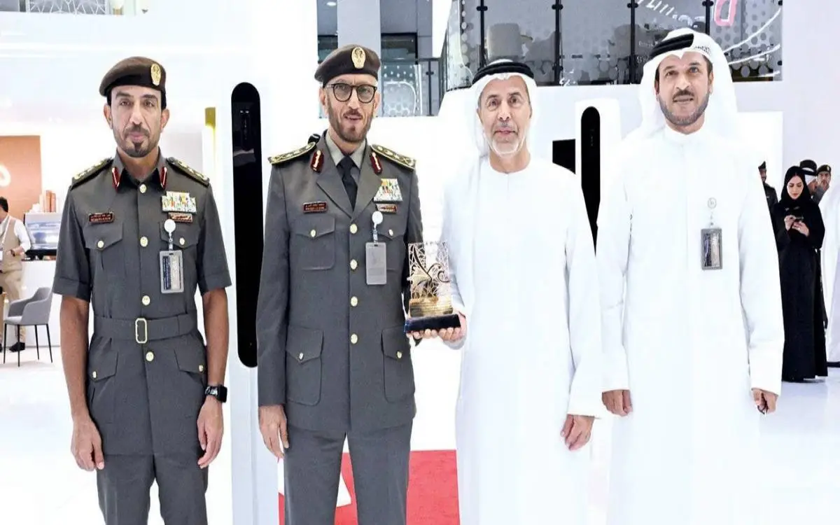 دبي تكرم مبتكر سجادة