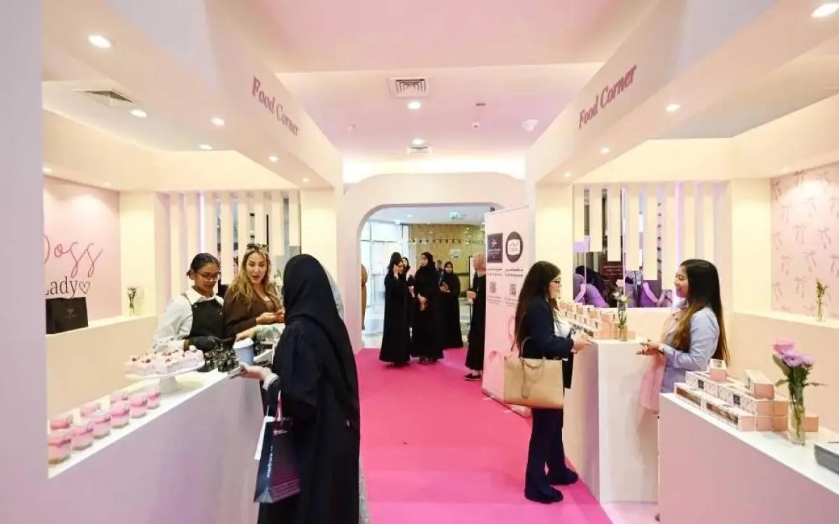 دبي تلوّن طرقها بالوردي ورسائل "الكشف المبكر"