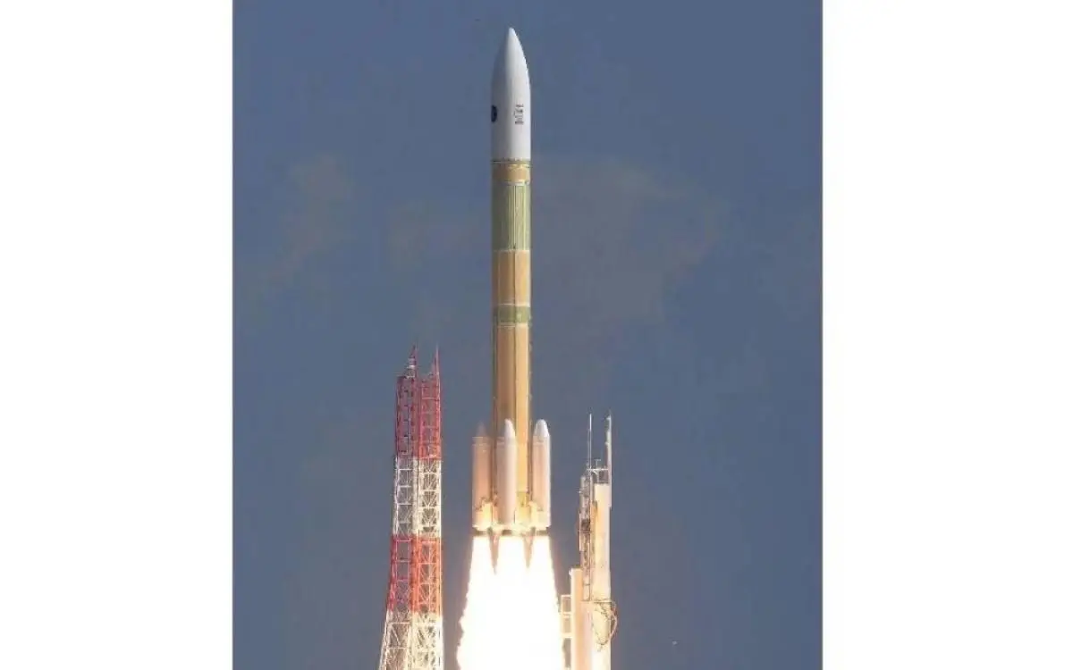 اليابان تطلق مركبة تموين فضائي