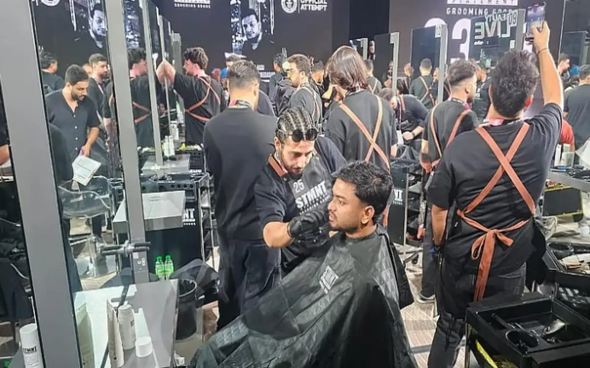48 حلاقاً في دبي يدخلون "غينيس": لحية كل 19 ثانية!