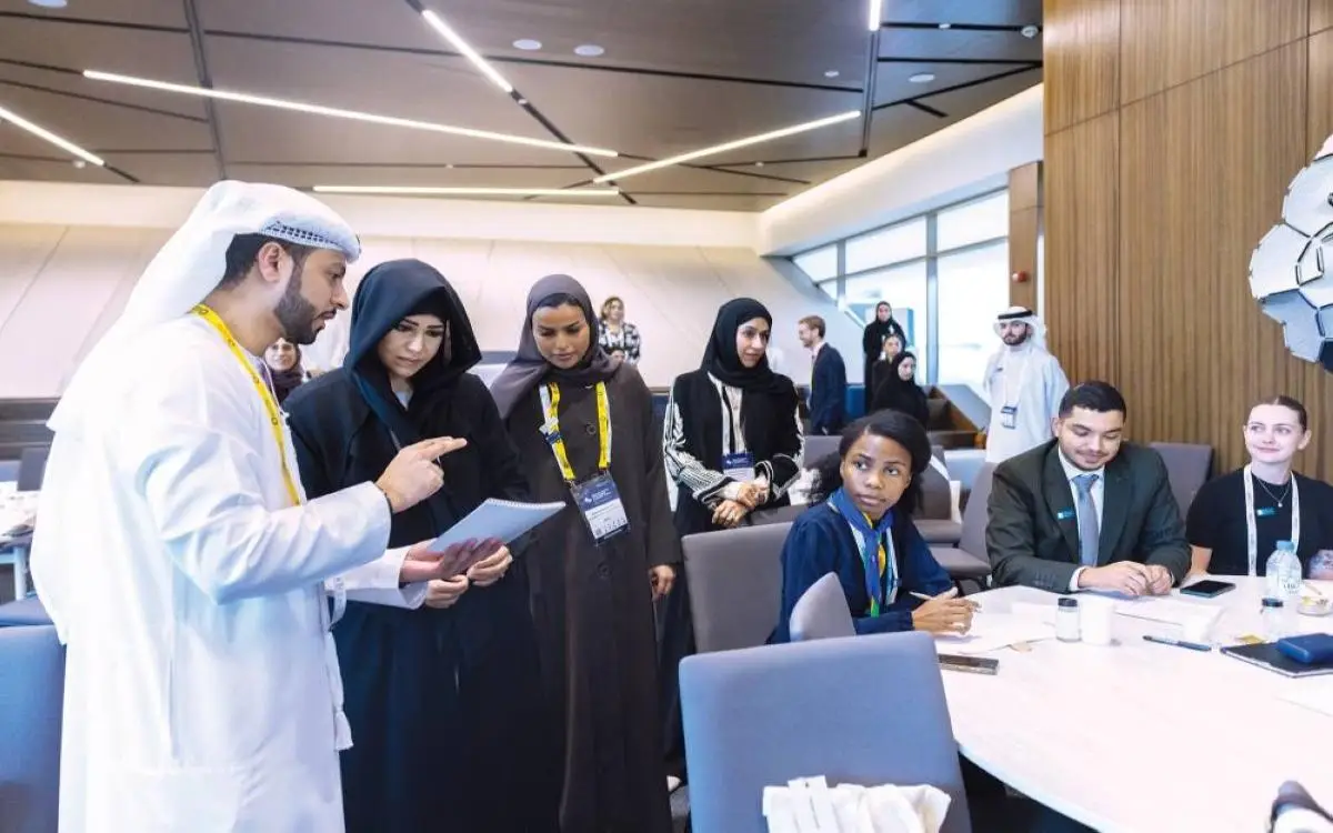 لطيفة بنت محمد تتفاعل مع أفكار 120 شاباً لتطوير المدن