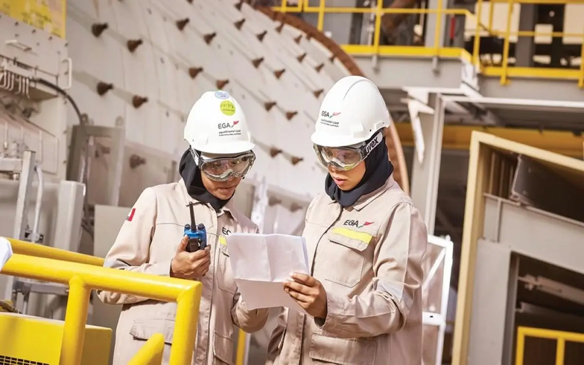 200 مهندسة من 10 دول يتدربن على "القيادة" في دبي